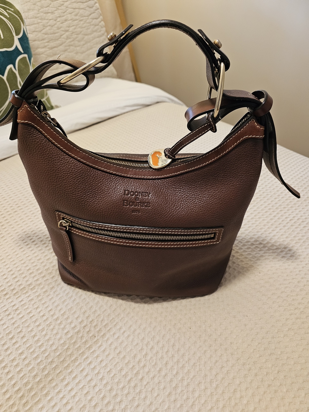 🤎 Vintage Dooney & Bourke All Weather Leather Hobo Bag | Brown | Pink Lining